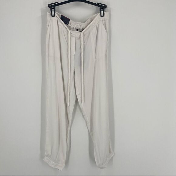 Tommy Hilfiger Soft Jogger Drawstring Capri Pants White Size 4 - Picture 1 of 3